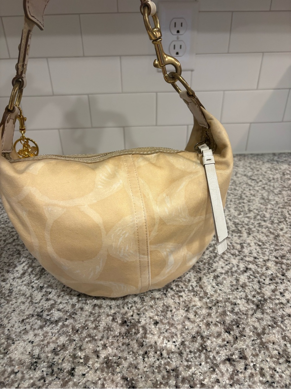 Coach Cream Floral-Print Shoulder Bag with Gold Hardware - Picture 5 of 7